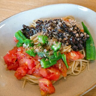 納豆たっぷり！ガーリック香るバター醤油パスタ！